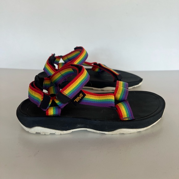 Teva Kid's Unisex Hurricane Xlt 2 Sandals Water Shoes, Rainbow and Black, size 3 - Picture 2 of 13